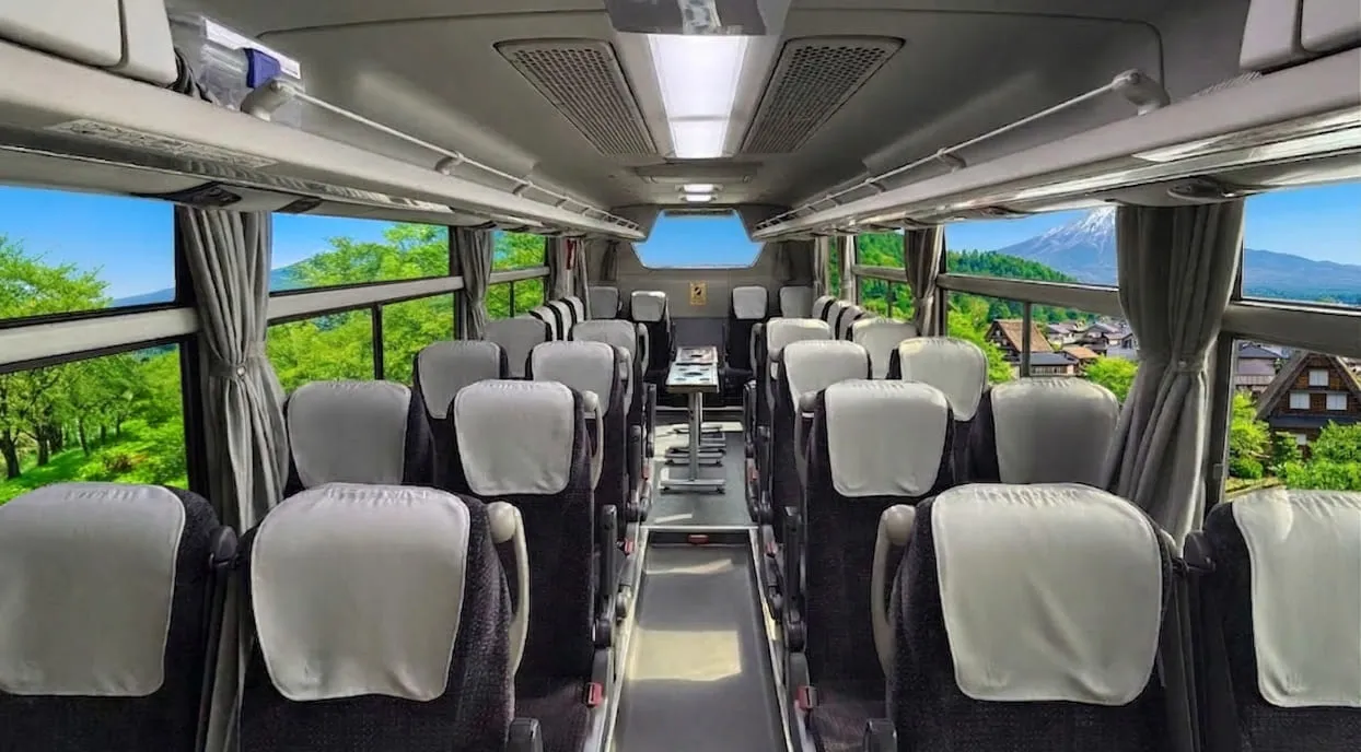 車内